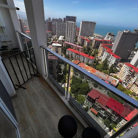 27 Floor Apartments バトゥーミ エクステリア 写真