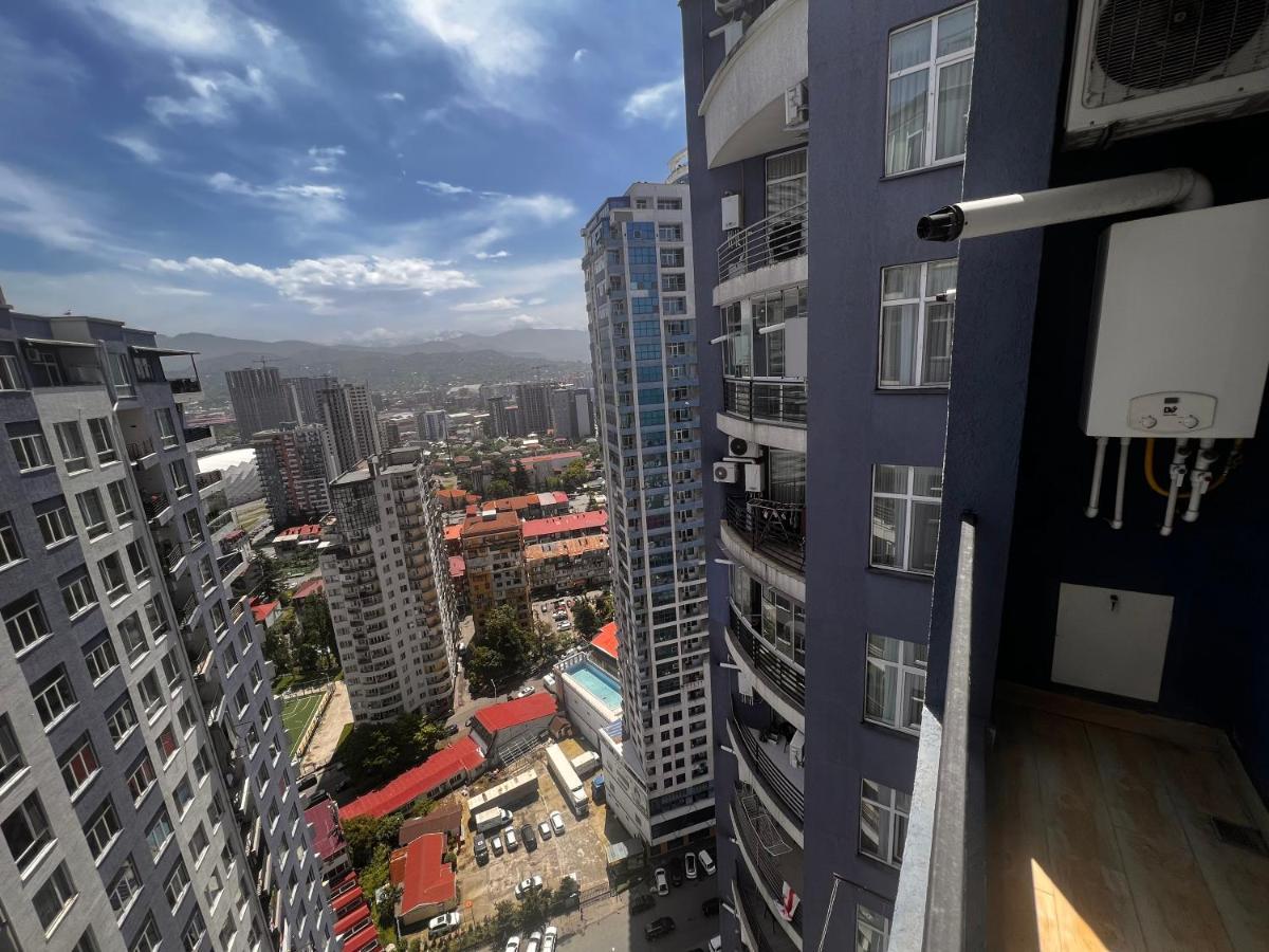 27 Floor Apartments バトゥーミ エクステリア 写真