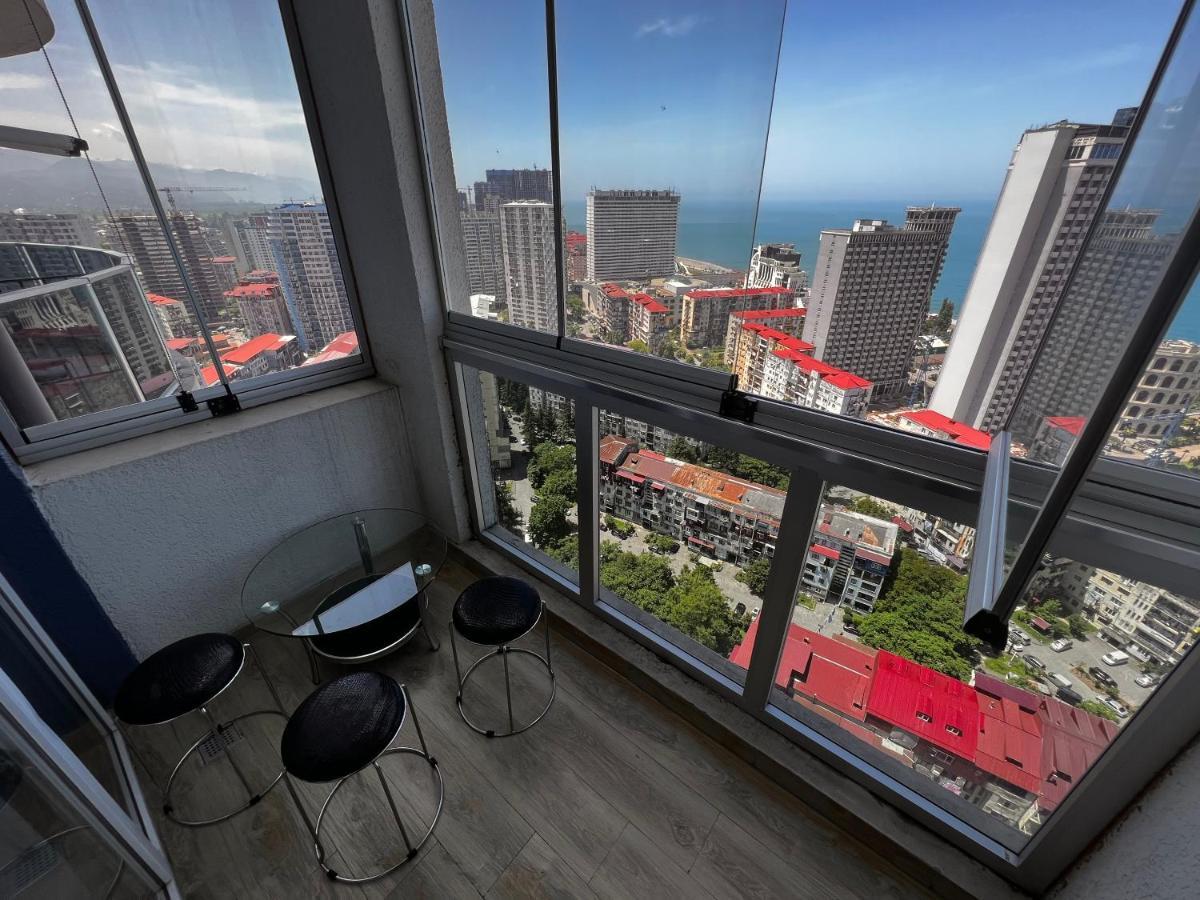 27 Floor Apartments バトゥーミ エクステリア 写真
