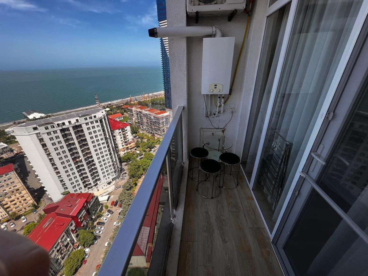 27 Floor Apartments バトゥーミ エクステリア 写真