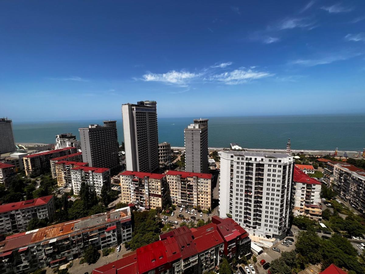 27 Floor Apartments バトゥーミ エクステリア 写真