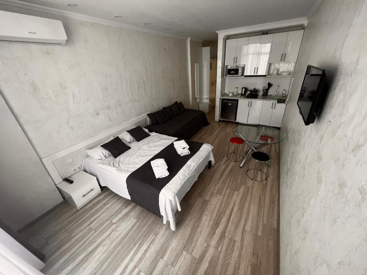 27 Floor Apartments バトゥーミ エクステリア 写真