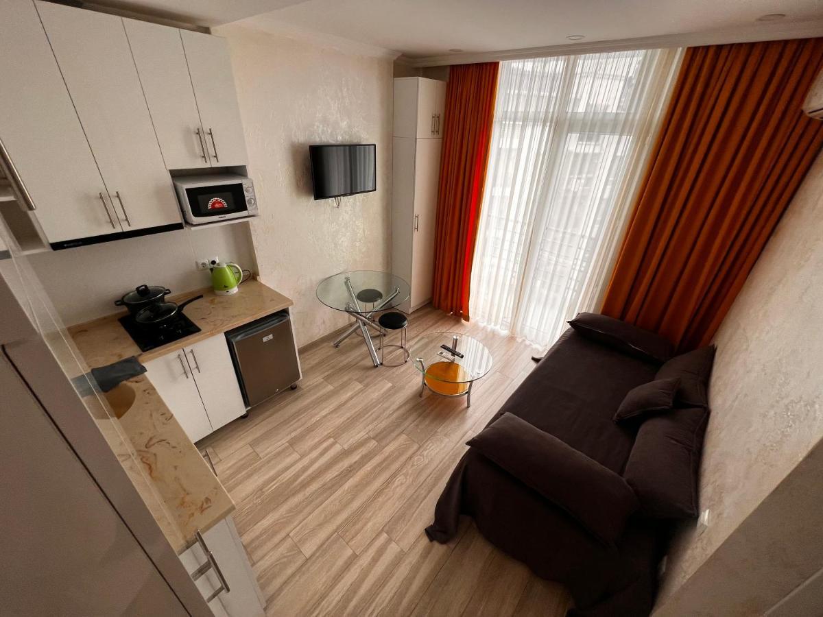 27 Floor Apartments バトゥーミ エクステリア 写真